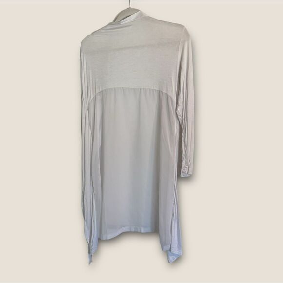 Long White cardigan size Small, light weight NWOT - Picture 4 of 6